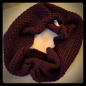 Old Navy Infinity Scarf (Burgundy)